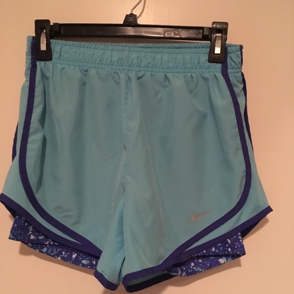 Nike shorts - Picture 1 of 5
